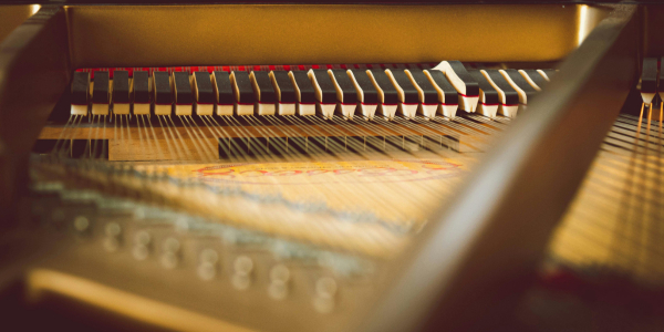 unutrasnjost klavira